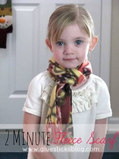 two minute fleece scarf