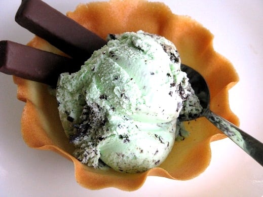 homemade ice cream bowl with ice cream and cookies