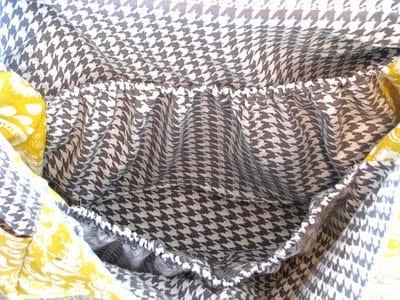 fabric divider inside messenger bag