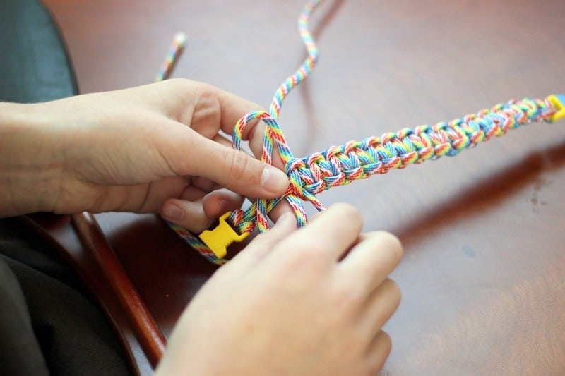 braiding bracelet