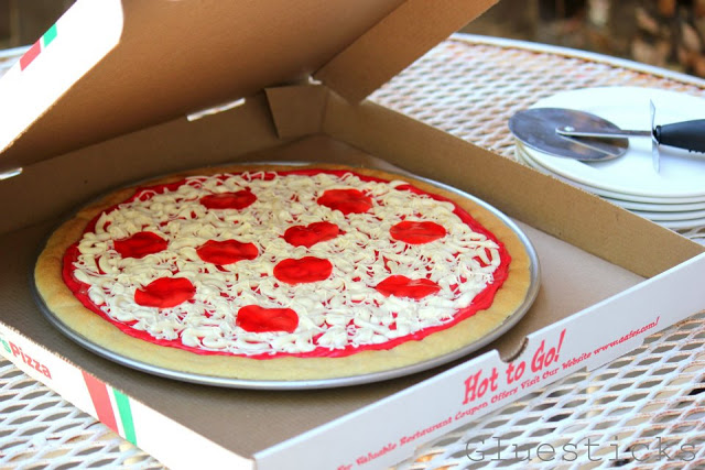 pizza box with pizza sugar cookie inside