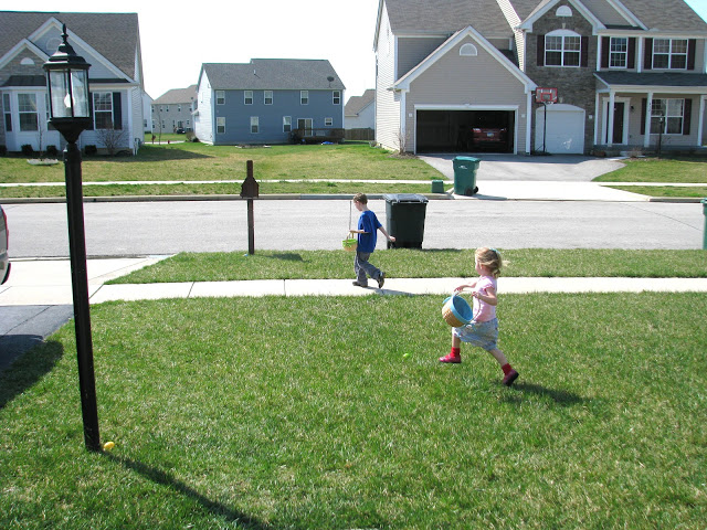 Make your kids lunch into an Easter Egg Lunch Hunt! They'll have a blast opening each egg to see what surprise awaits them! Lunchtime has never been so fun!