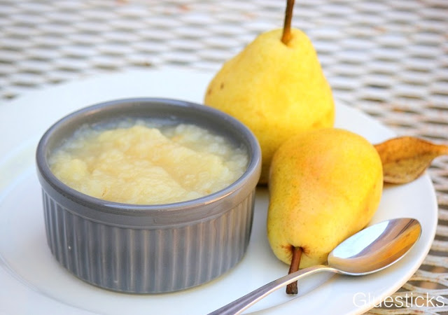pear sauce in bowl with spoon