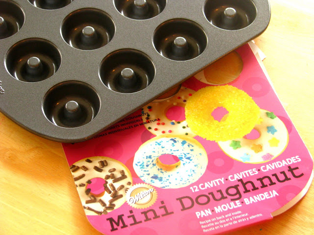 mini doughnut pan with packaging