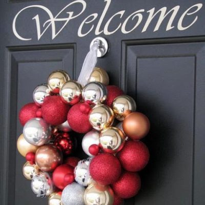 christmas ornament wreath