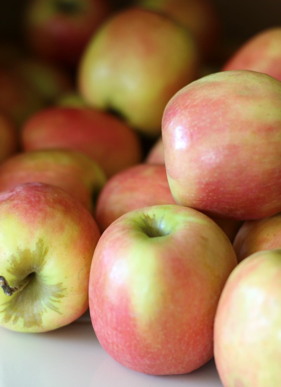 A delicious and healthy treat! Baked apple chips are easy to make and perfect for an after school snack.