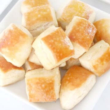 butter pretzel bites on plate