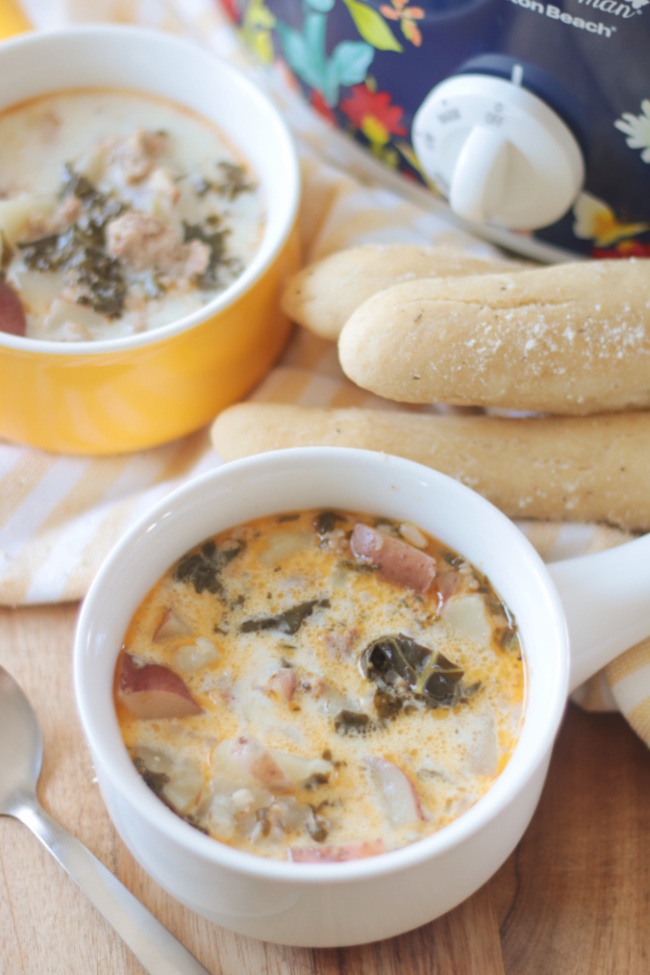 two bowls of slow cooker zuppa Toscana soup