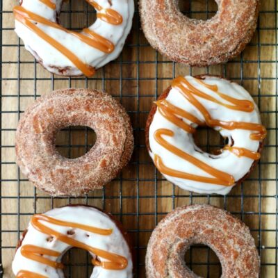 apple cider donuts on cooling rack