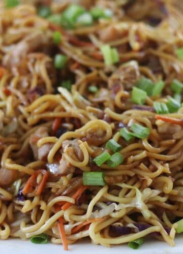 chicken chow mein on plate