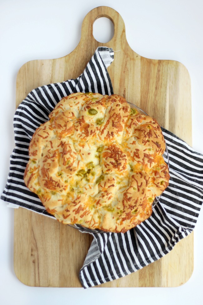 finished pull apart jalapeño cheese bread