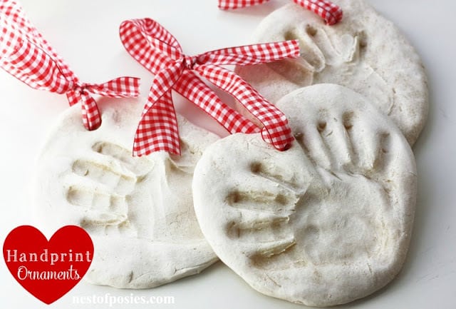 Over 25 gifts kids can make during for Chrismas presents! Inexpensive, simple, and heartfelt. Which ones will you make first?