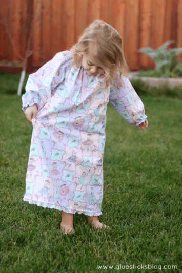 1 Hour Girls Nightgown Tutorial: NO Zipper or Buttons Gluesticks Blog 1 Hour Girls Nightgown Tutorial: NO Zipper or Buttons Gluesticks Blog