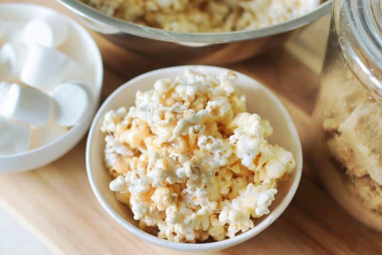 Marshmallow Caramel Corn Microwave Version (Video)