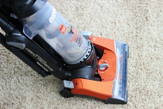How to Thoroughly Vacuum a Room