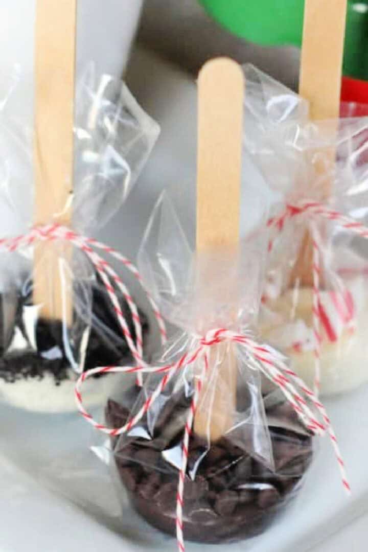 Easy Hot Chocolate Bombs Recipe - Gluesticks Blog