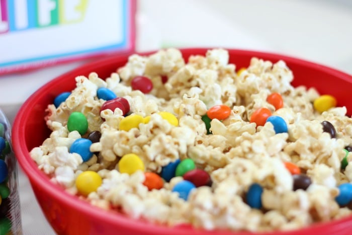 marshmallow popcorn with M&Ms