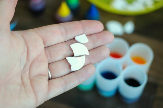 A science experiment, crowd pleaser, and boredom buster all in one! These sidewalk paint rockets splatter colorful bursts of chalk paint on the ground and clean up with water!