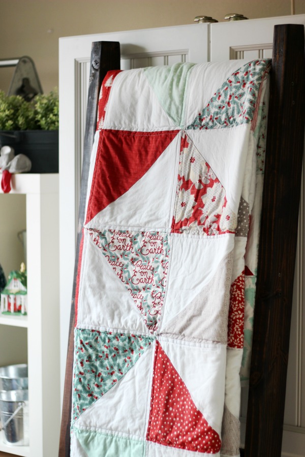 Winterberry Pinwheel Quilt