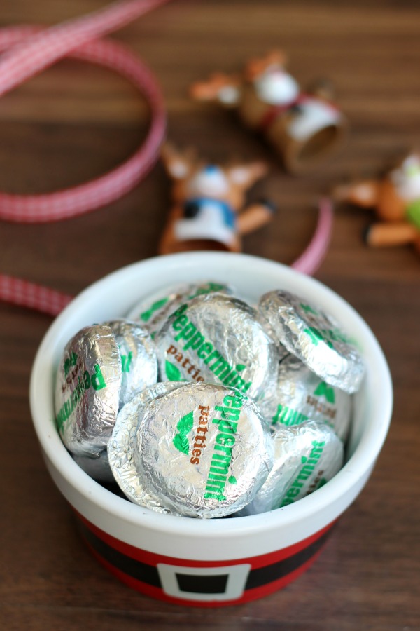 reindeer candy tins