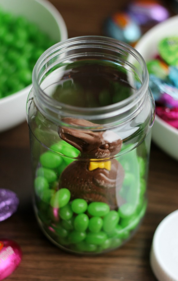 Easter in a Jar: Your favorite seasonal candies all neatly packaged in a plastic Easter mason jar. Wrapped with a bow and perfect for gift giving or spring parties!