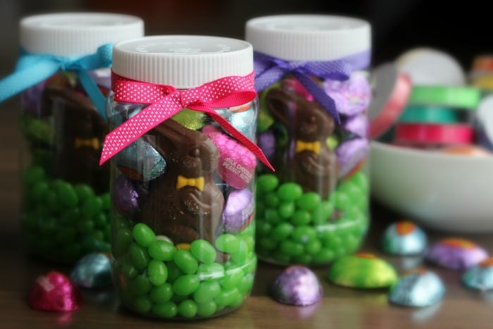 Easter in a Jar: Your favorite seasonal candies all neatly packaged in a plastic Easter mason jar. Wrapped with a bow and perfect for gift giving or spring parties!