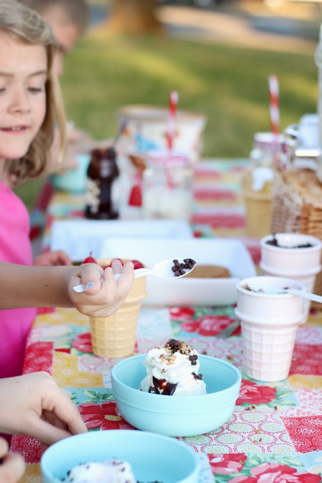 kids making their cookie sundaes