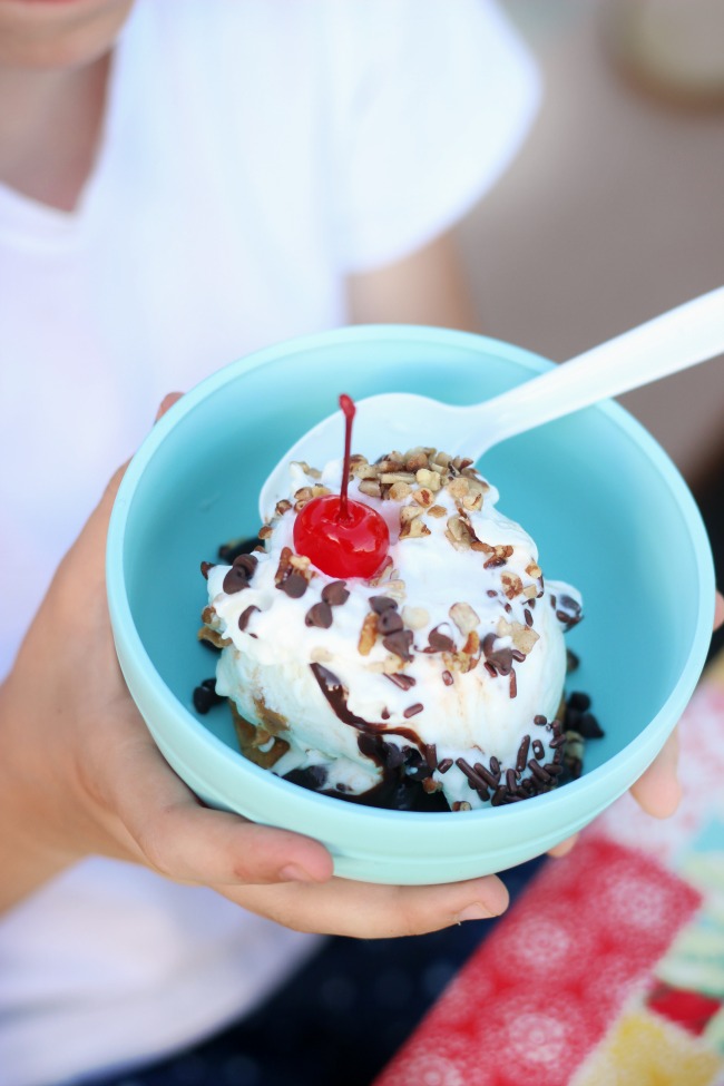 peanut butter cookie sundae