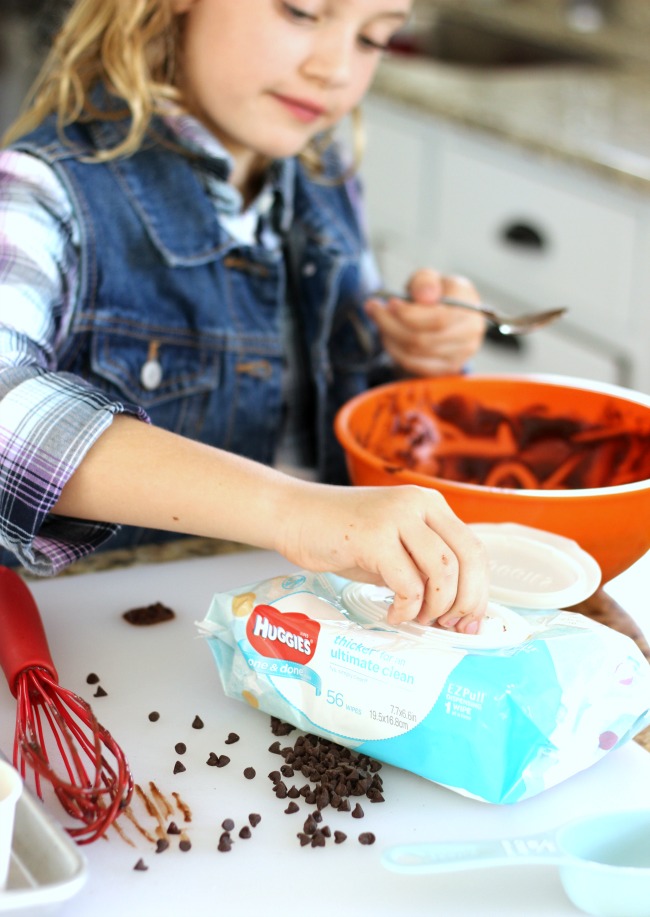 This rocky road pudding pops recipe takes about 5 minutes to prepare. Simple ingredients, simple instructions. The perfect recipe for kids!