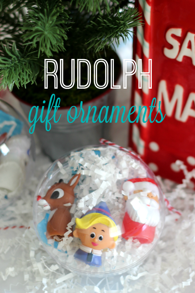 Theis DIY Rudolph ornament is the perfect holiday party favor! Fill them with darling finger puppets, and seasonal candy and hang them on the tree. A great kids craft too! 