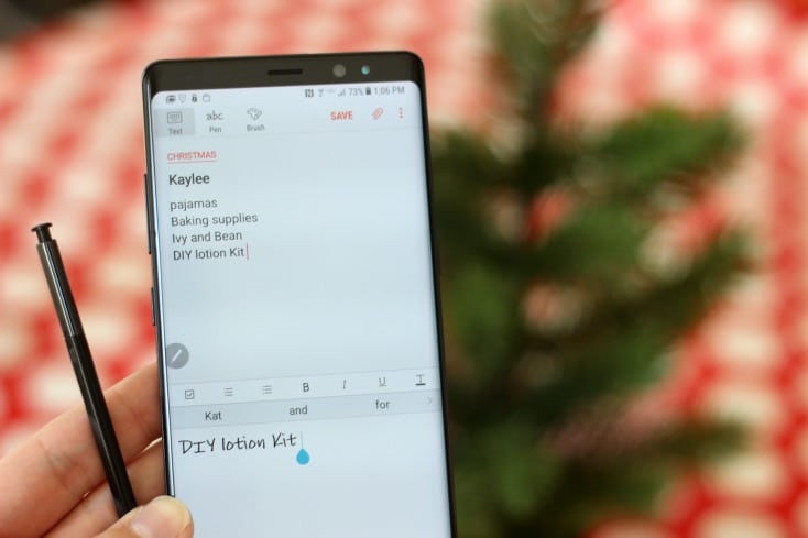 Simplify Christmas and the holiday season by letting your phone become your personal assistant! Let it remind you of the big events, capture the holidays with vivid photos & video, & organize your lists!