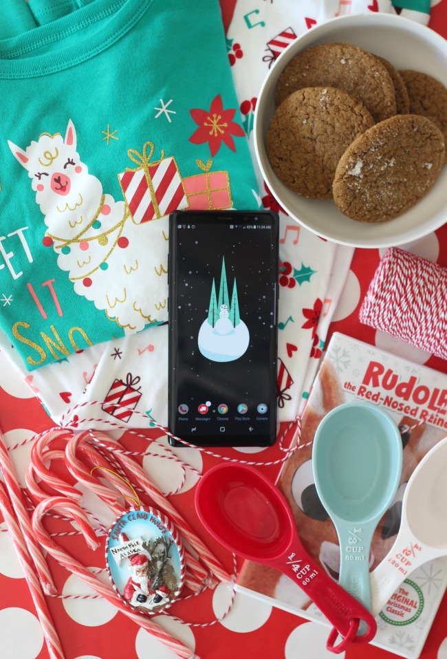 Simplify Christmas and the holiday season by letting your phone become your personal assistant! Let it remind you of the big events, capture the holidays with vivid photos & video, & organize your lists!