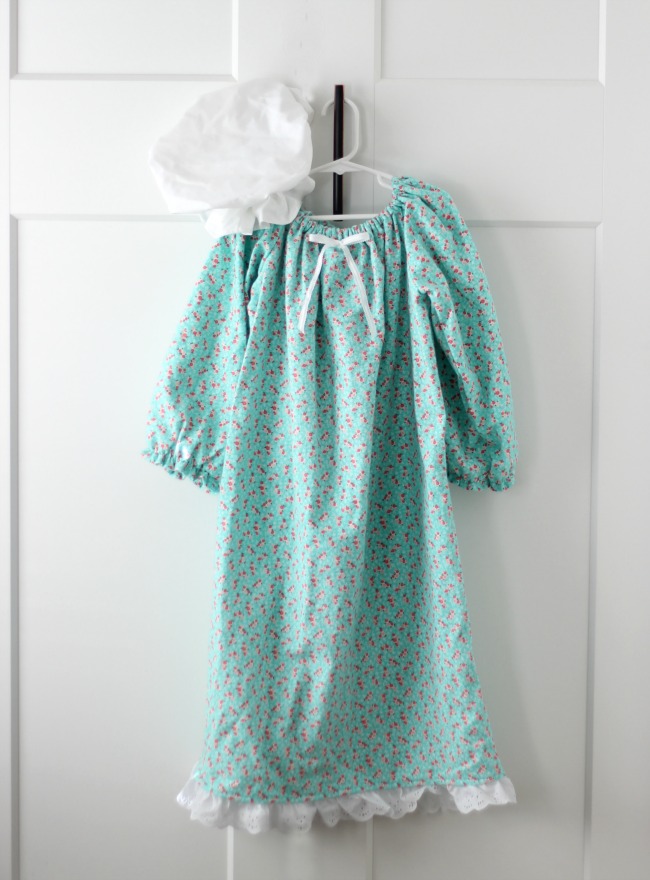 Tutorial and pattern: Girls flannel nightgown – Sewing