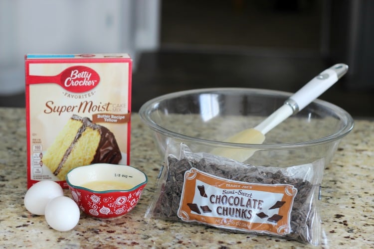 This might just be the easiest recipe for kids to bake! 1 box of cake mix, 2 eggs, 1/3 c. melted butter and 1 bag of chocolate chips. Pat in a pan and bake for 20 minutes at 350 degrees. These cookie bars are a fun spin on the traditional cake mix cookie recipe!