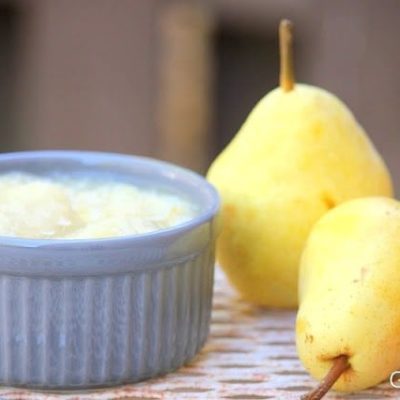 pear sauce in bowl