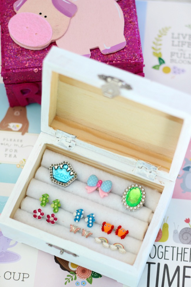 DIY Jewelry Box Plans - DIY Jewelry Holder Projects - DIY Crafts
