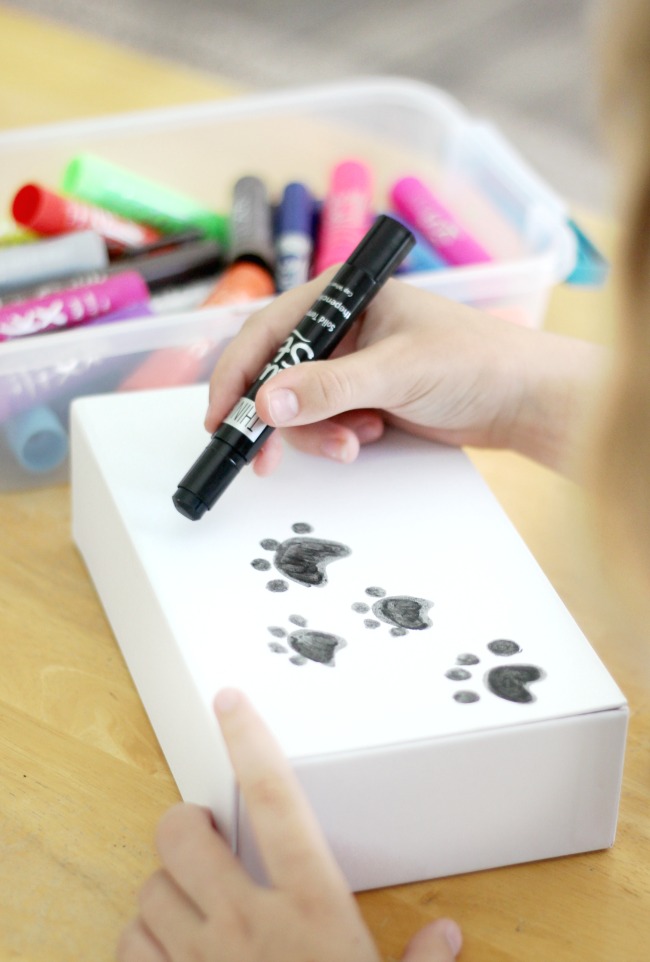 A darling craft pencil box that can be decorated! Great for back to school prep, birthday parties, or using as a gift box!