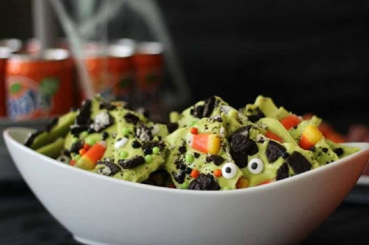 Bowl of Halloween bark.