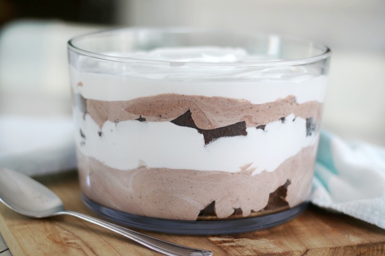 brownie trifle layers in bowl