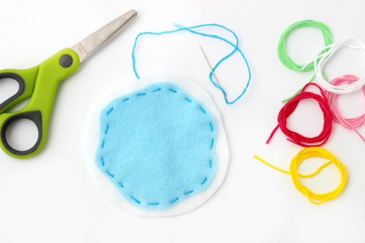 Now that you’re learning to sew, you’ll need a place to keep all of your pins. Here is a simple DIY felt pincushion shaped like a sugar cookie! Complete with your favorite flavor of frosting and colorful sprinkles! 