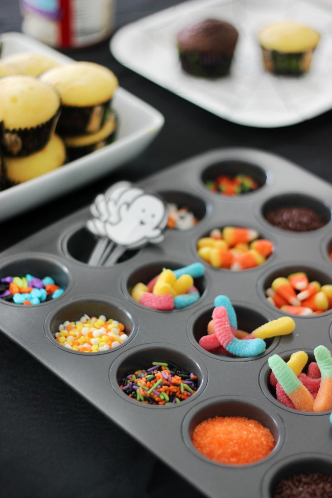 toppings for cupcakes in mini muffin tin