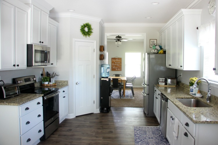 kitchen with water dispenser