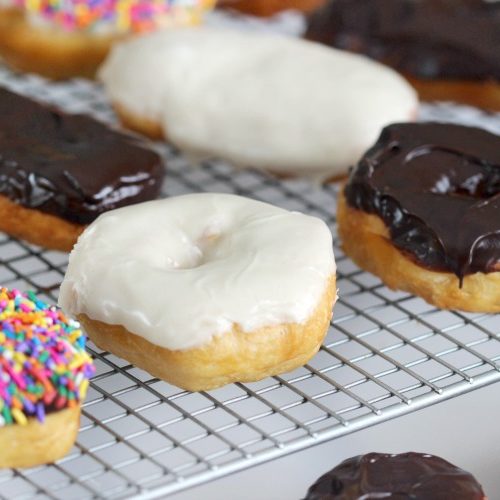 Biscuit Dough Donuts: Chocolate, Maple, Vanilla (Video) - Gluesticks Blog