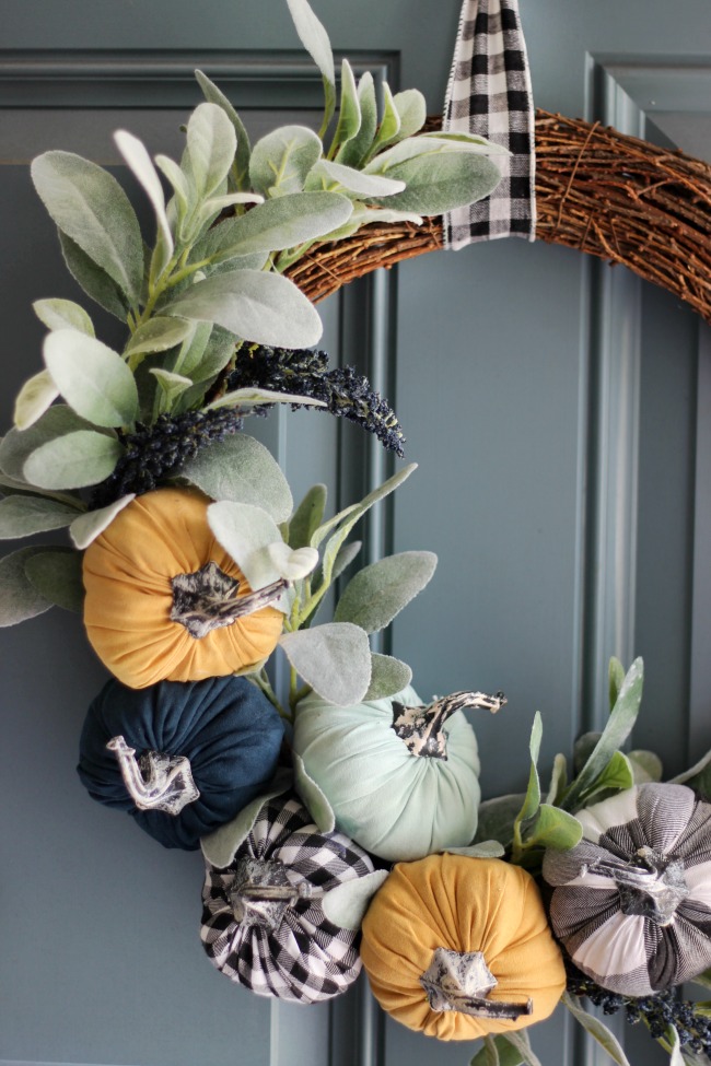 finished dollar spot pumpkin wreath