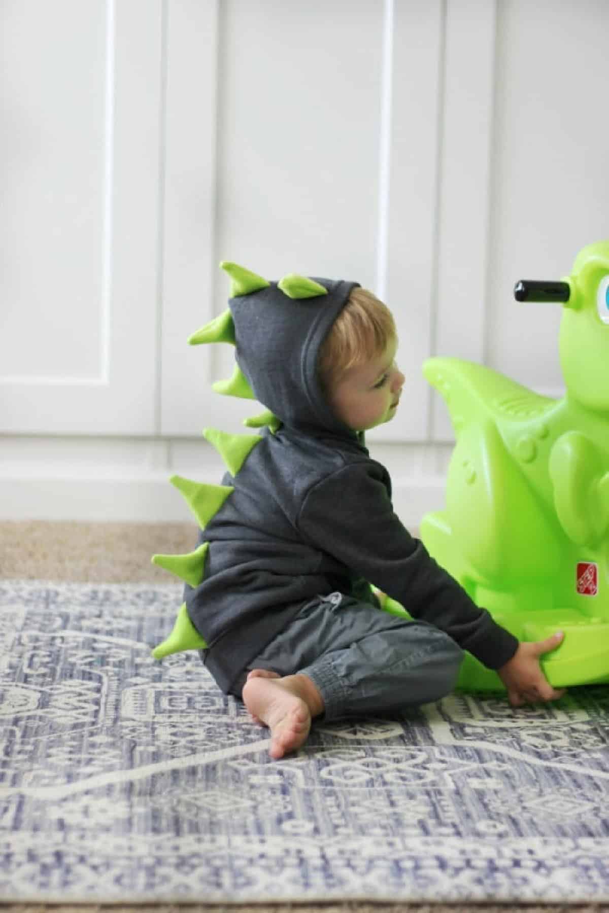 トップス DINOWORKS egg hoodie setup ToyDino-ZipHoodie-front_grande