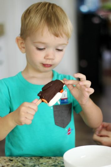 Frozen Chocolate Banana Penguin Pops - Gluesticks Blog