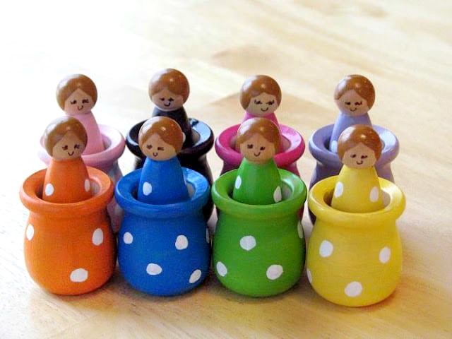 painted sorting dolls in cups