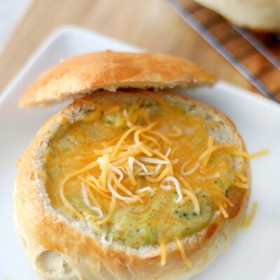bread bowl filled with broccoli cheese soup