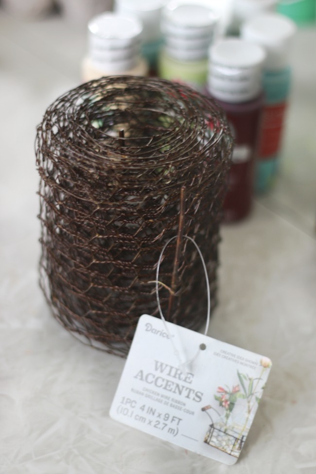 roll of craft chicken wire