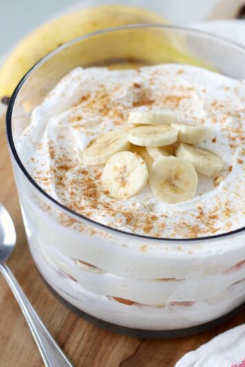 Banana Cream Trifle Recipe (Video) - Gluesticks Blog